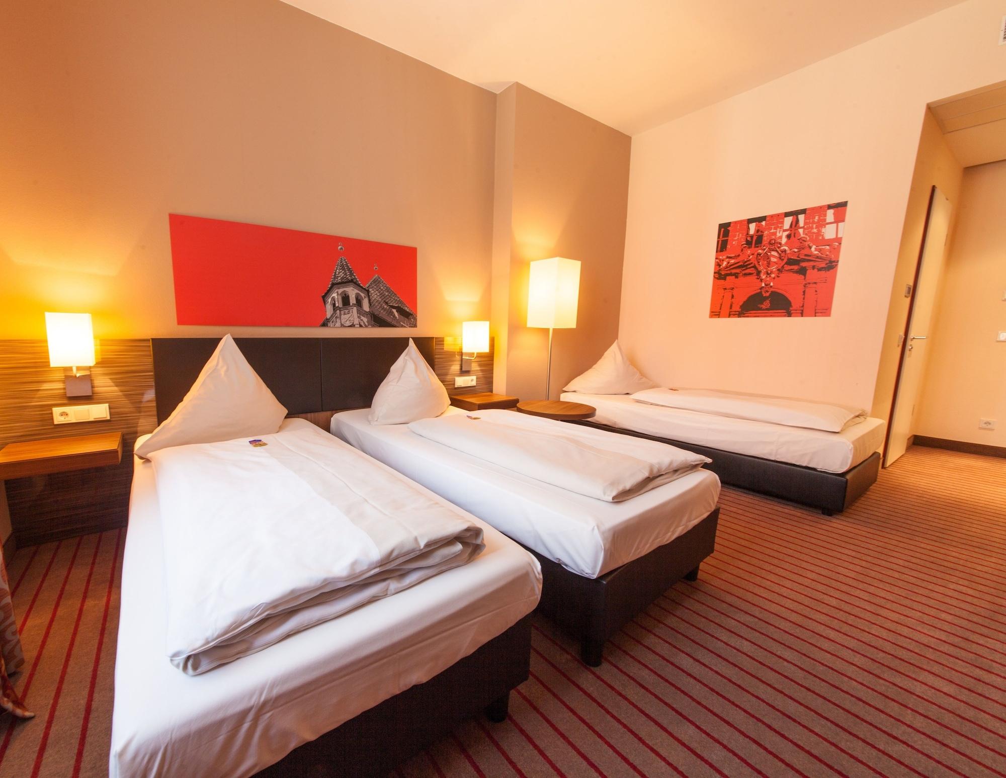 Novina Hotel Tillypark Нюрнберг Екстер'єр фото