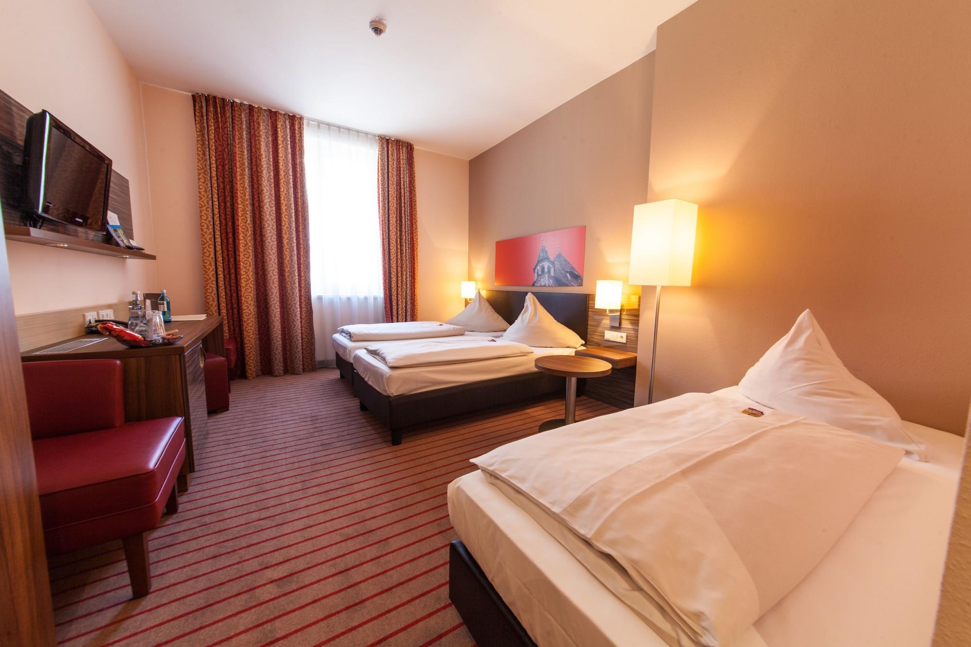 Novina Hotel Tillypark Нюрнберг Екстер'єр фото