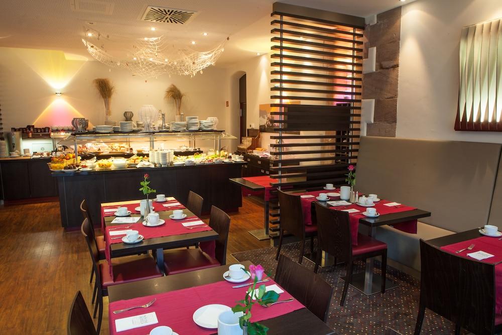 Novina Hotel Tillypark Нюрнберг Екстер'єр фото