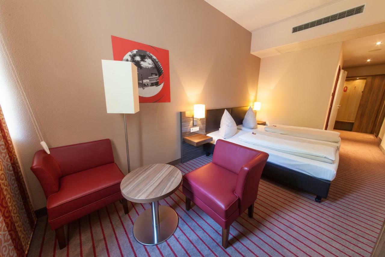 Novina Hotel Tillypark Нюрнберг Екстер'єр фото