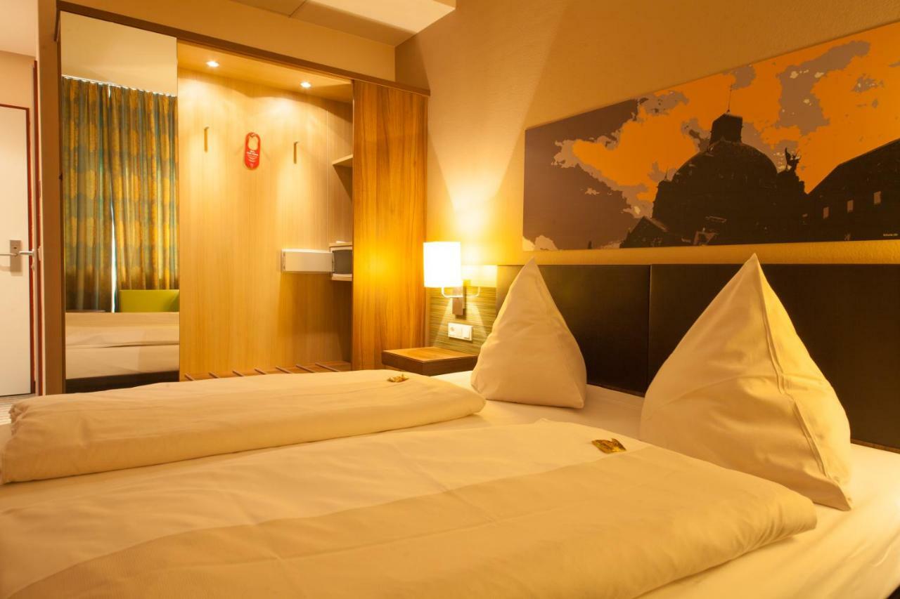 Novina Hotel Tillypark Нюрнберг Екстер'єр фото